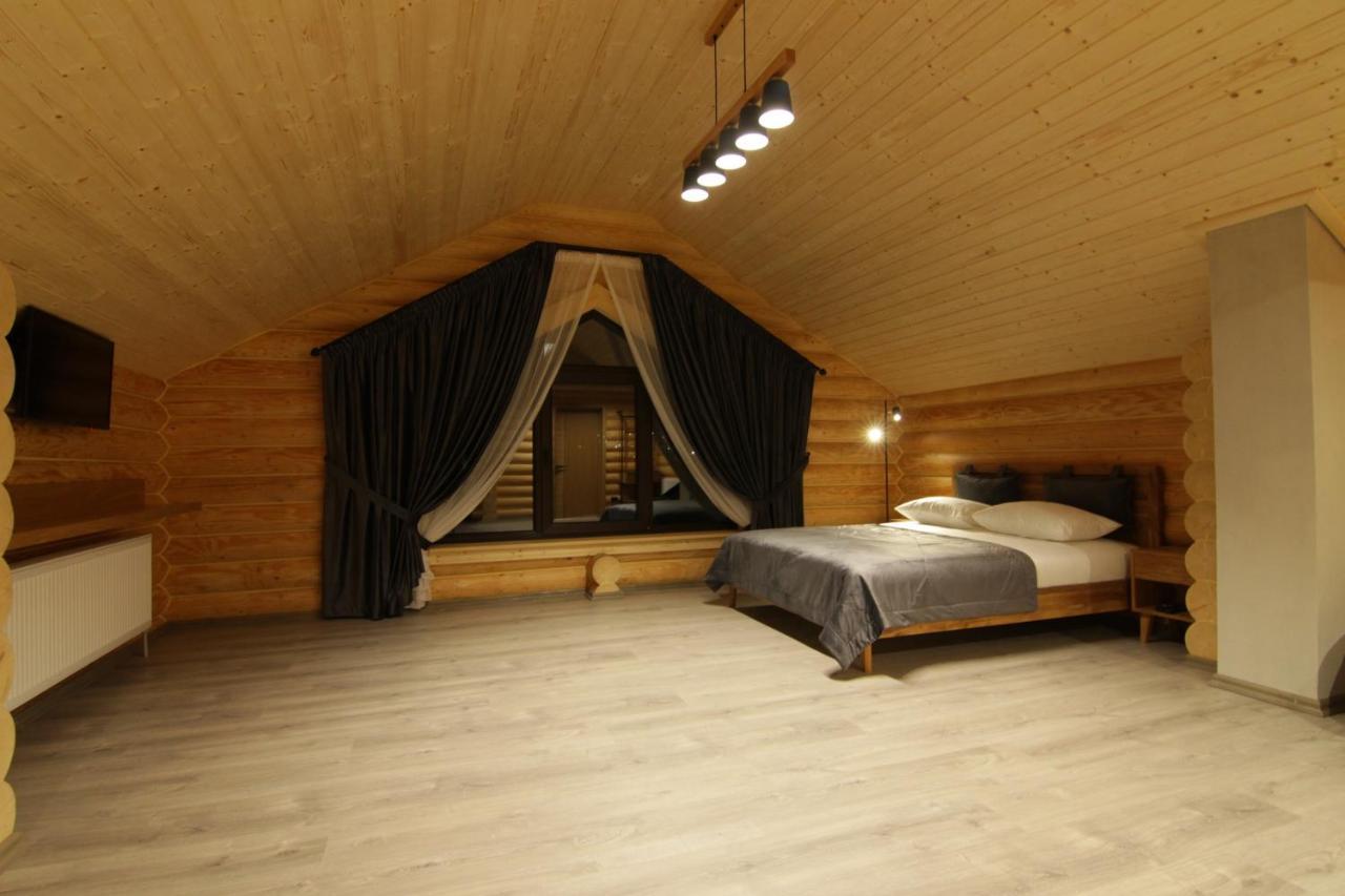 Bozhena Hotel Mikulicsin Kültér fotó