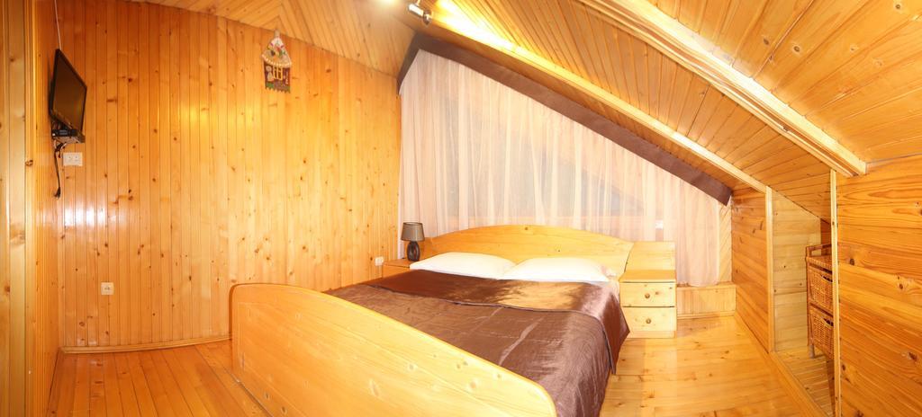 Bozhena Hotel Mikulicsin Kültér fotó